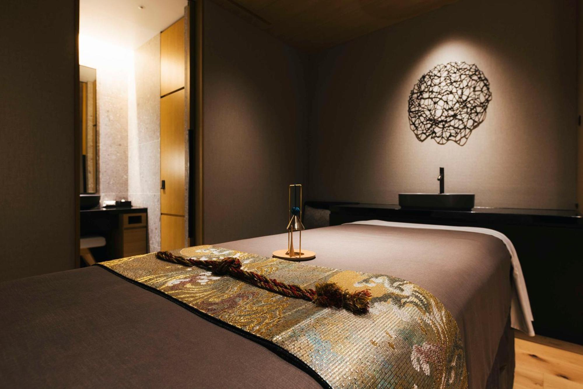 Hilton Kyoto Hotel Exterior photo